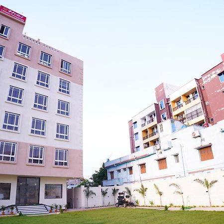 Hotel The Marutinandan Grand Deoghar Exterior foto